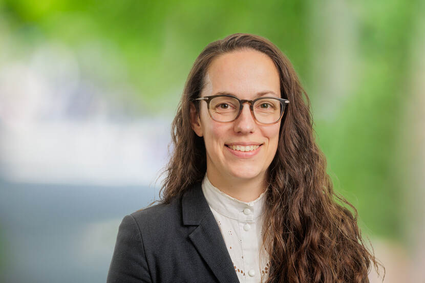 dr. T. (Tara) van Viegen